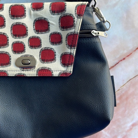 MISSY MAO MAO | Handcrafted vegan leather Jodie shoulder bag in Lashed Dots - Picture 2 of 10
